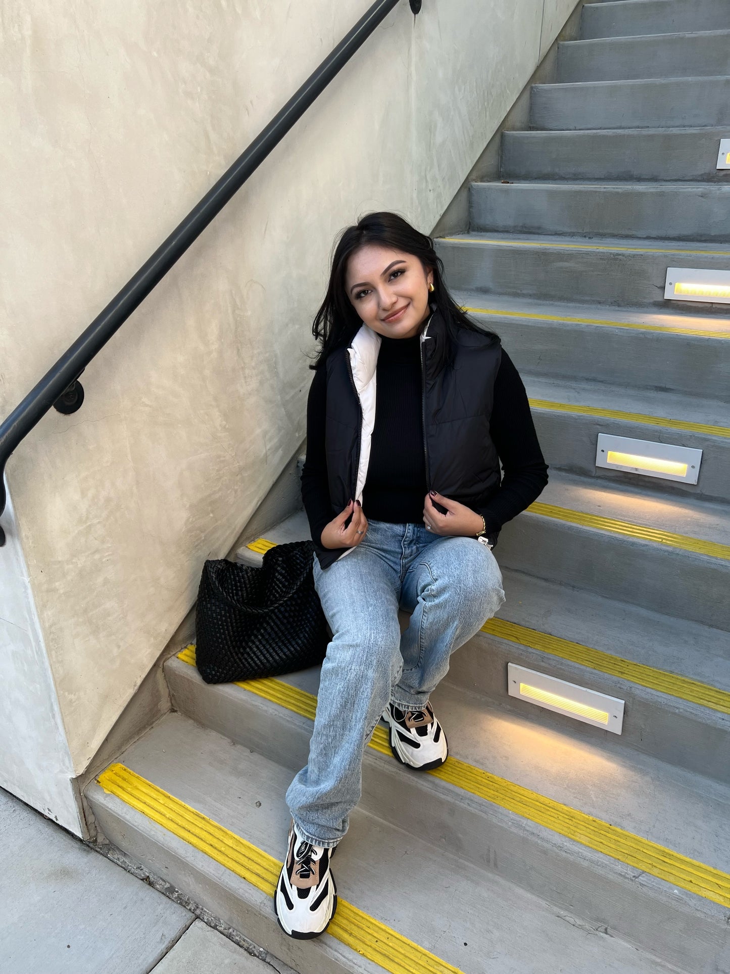 THE NEUTRALS REVERSIBLE PUFFER VESTS (BLACK/CREAM)