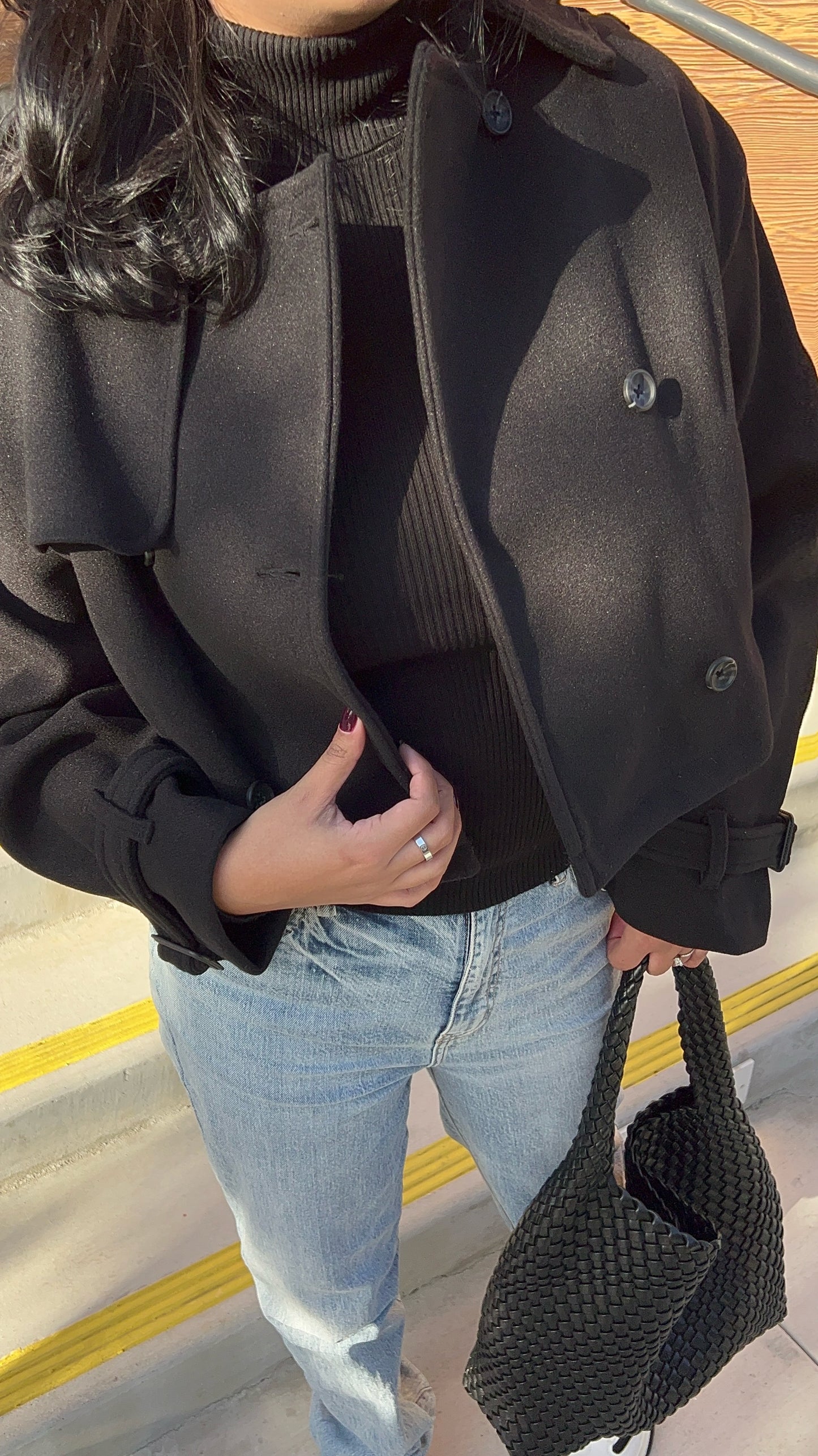 IN THE CITY CROPPED COAT (BLACK)