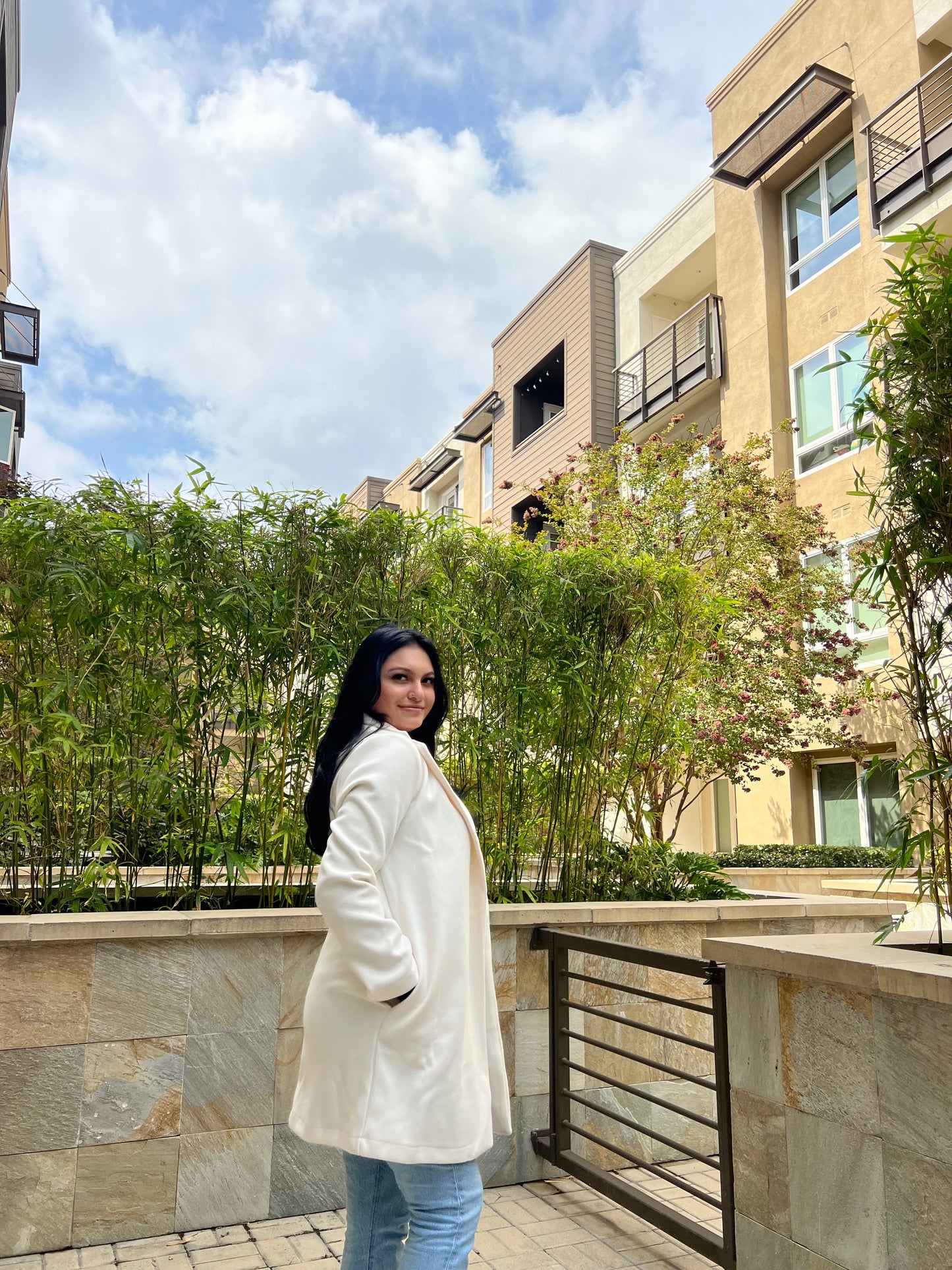FEEL THE WIND COAT (CREAM)
