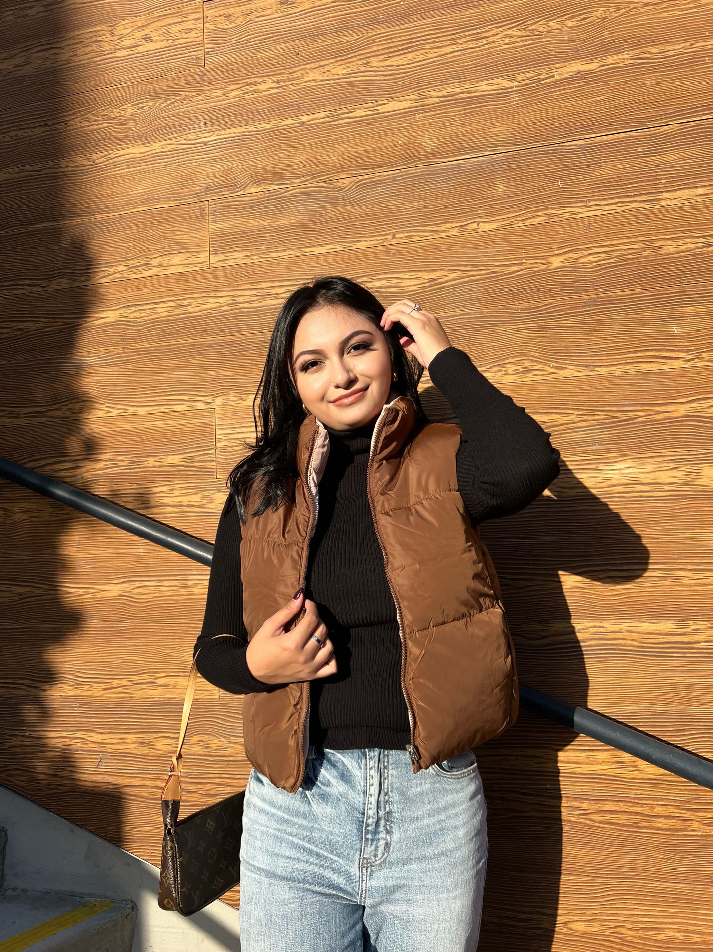 THE NEUTRALS REVERSIBLE PUFFER VEST (MOCHA/LATTE)