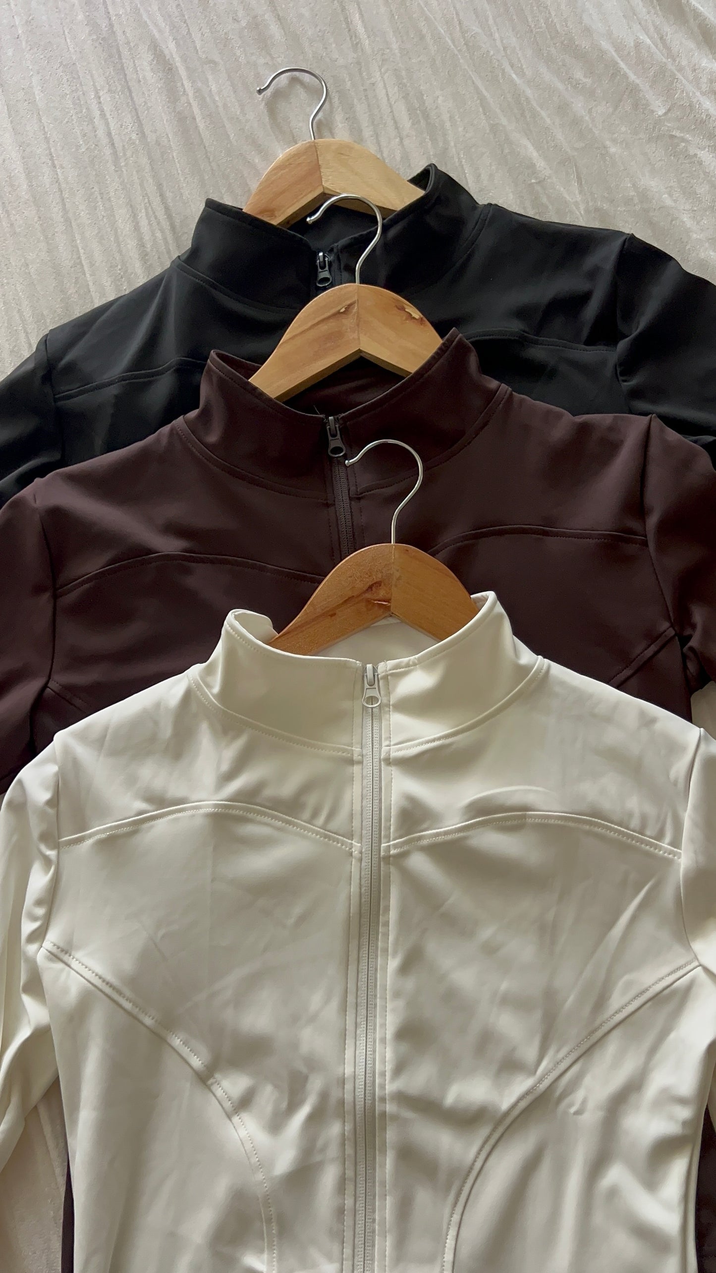 SPORTY GIRL WORKOUT JACKET (WHITE)