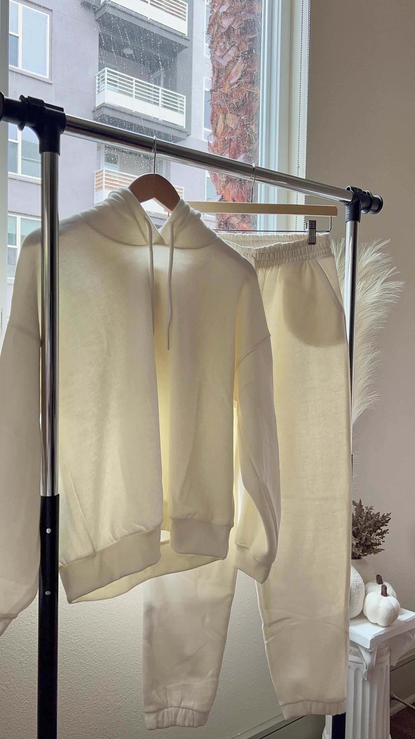 CLOUD HOODIE