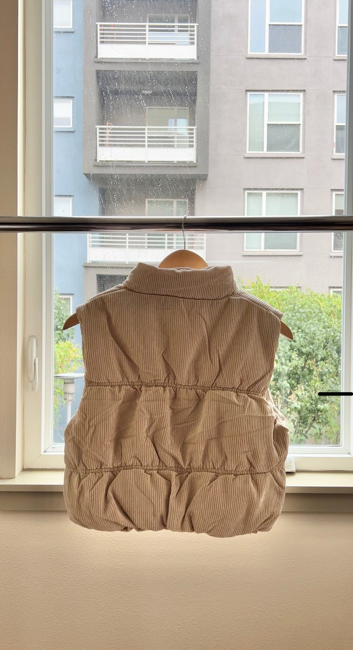 CREAM CORDUROY CROPPED VEST