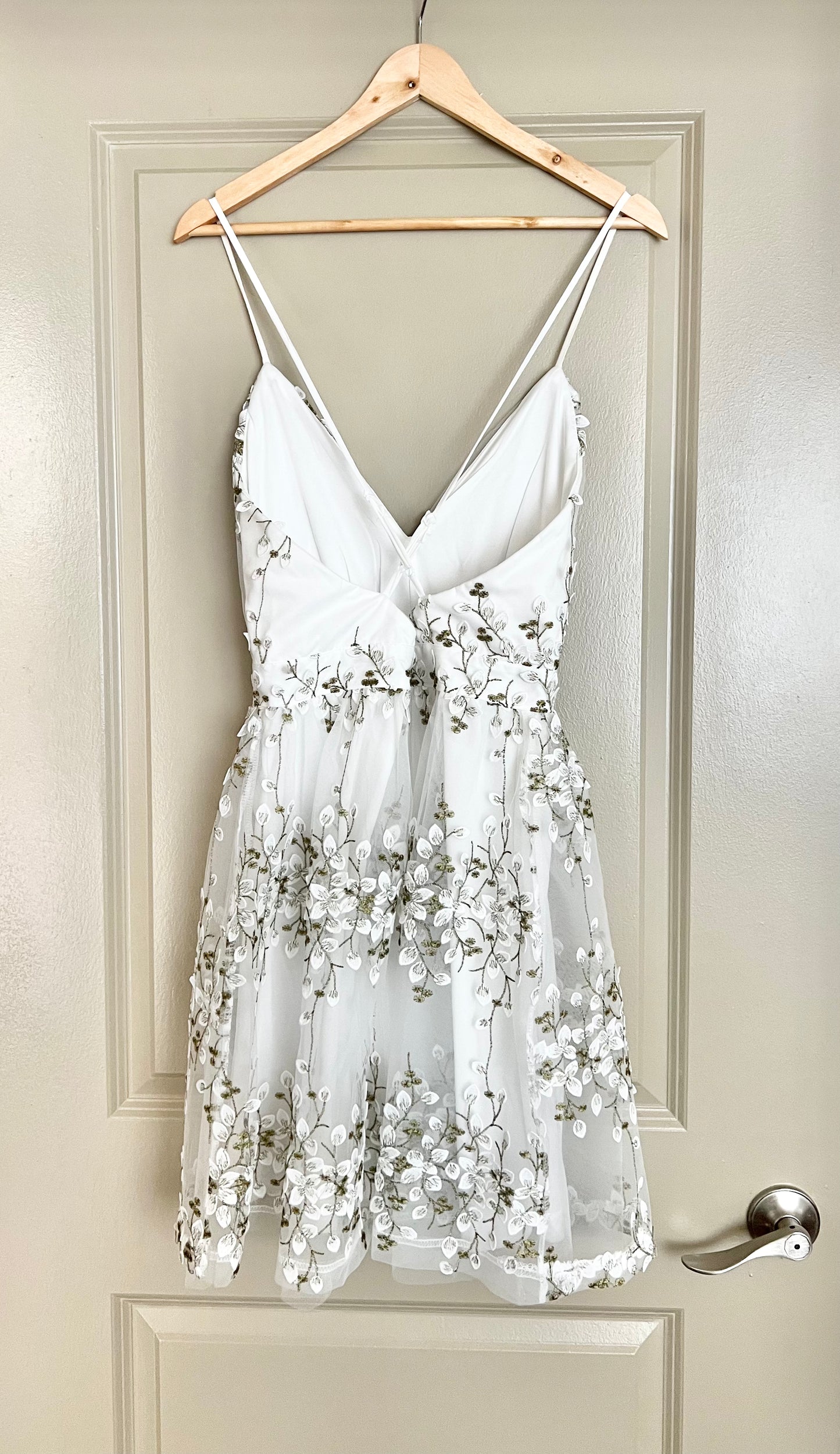 EMBROIDERED FLORAL DRESS